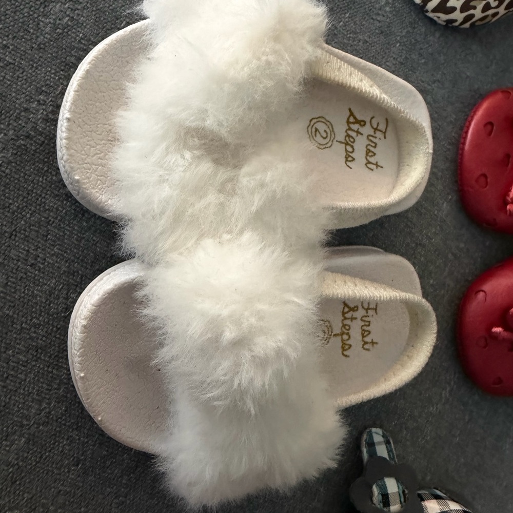 Lot of NWOT and EUC baby shoes - Picture 8 of 9